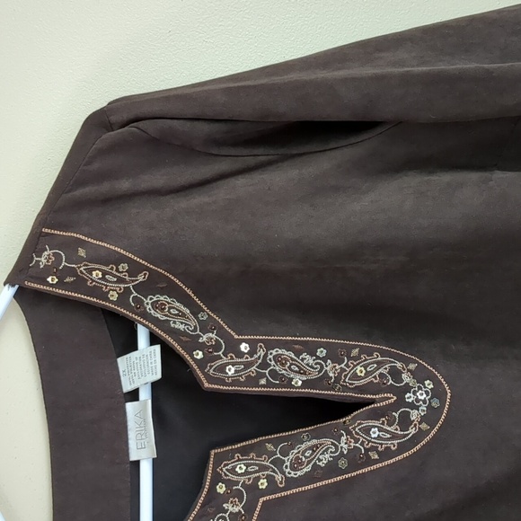 2X Erika Woman Faux Suede Brown Embellished Top - Picture 6 of 13